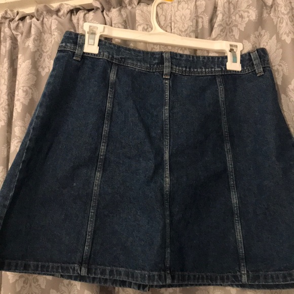 H&M Button Front Denim Mini Skirt - Picture 4 of 4